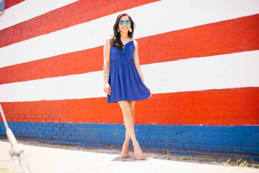 fourth,4th,of,july,outfit,dress,misguided,dallas,deep,ellum,commerce,street,american,flag,wall,stars,stripes,rayban,clubmasters,mirrored,sunglasses,stuart,weitzman,nudist,sandal,heels,nude,kendra,scott,earrings,outfit,idea,style,fashion,red,white,blue,