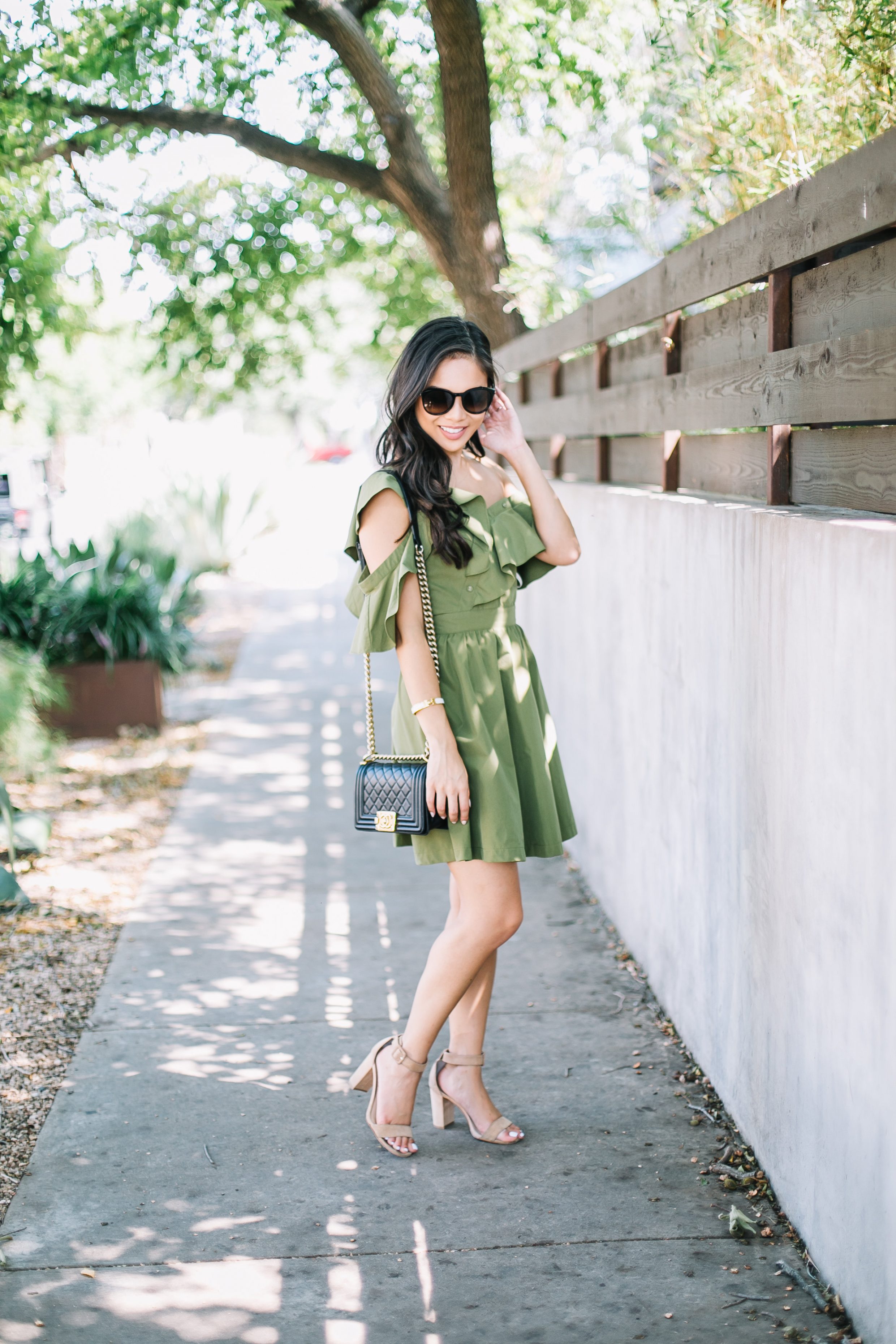 COLOR & CHIC | How to wear fall tones when it's hot outside