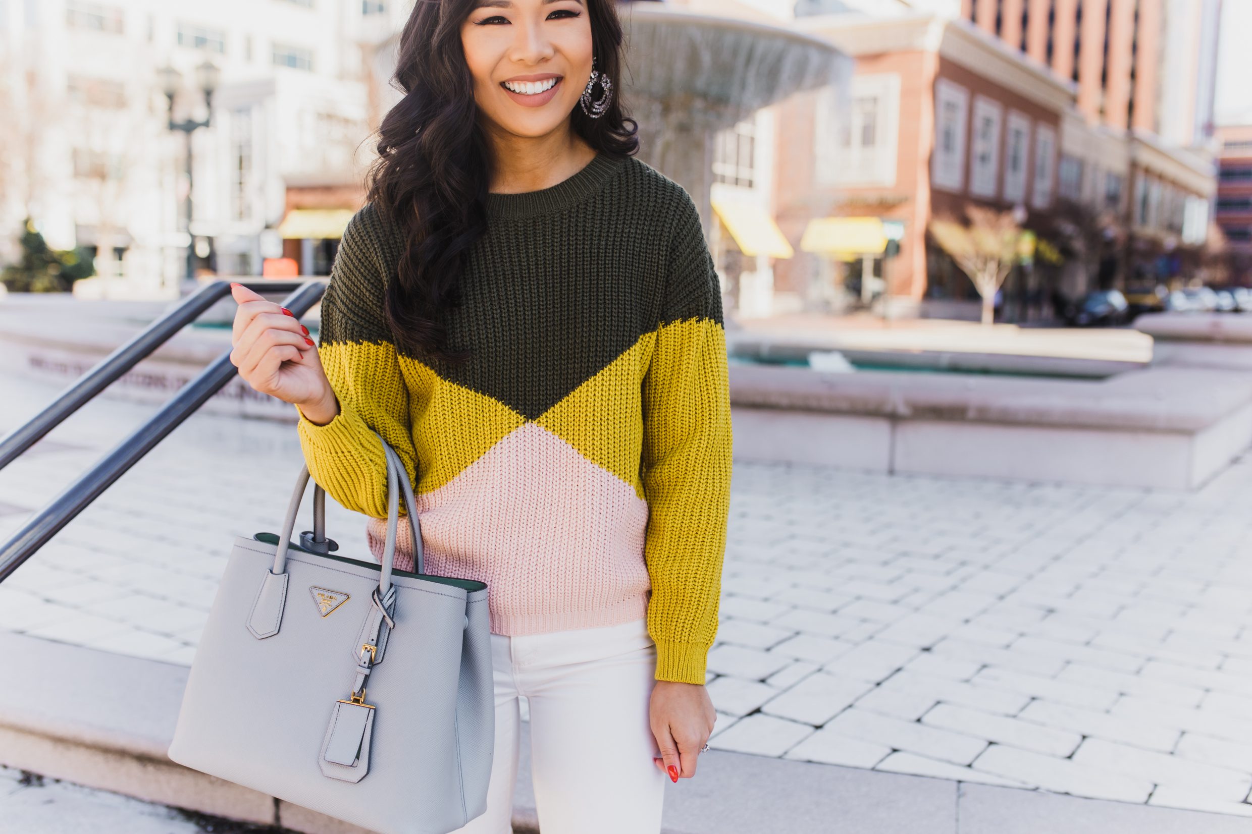 Color block sweater with Prad Cuir tote