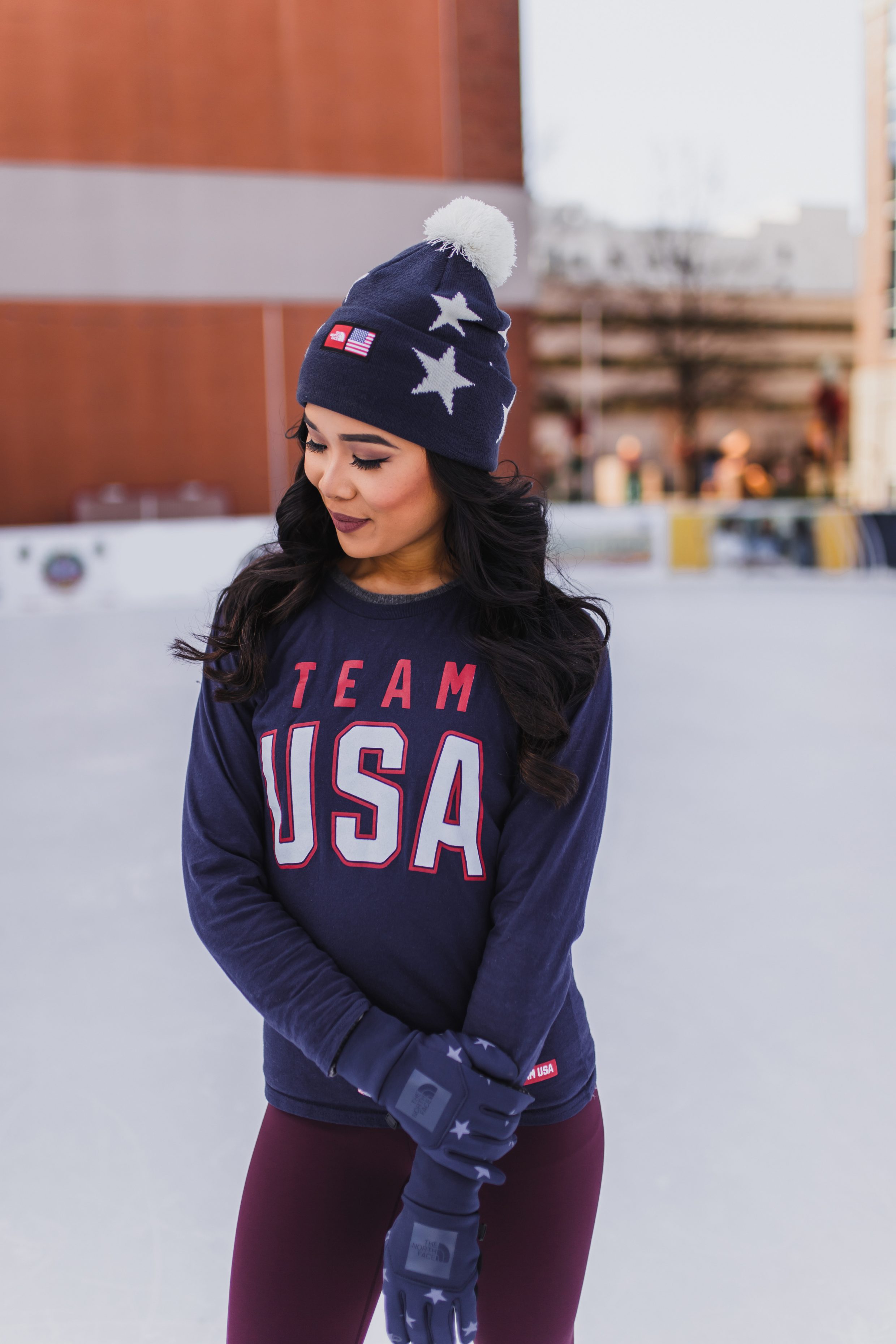 Team USA look for 2018 PyeongChang Olympics with burgundy leggings and matching beanie and IC gloves