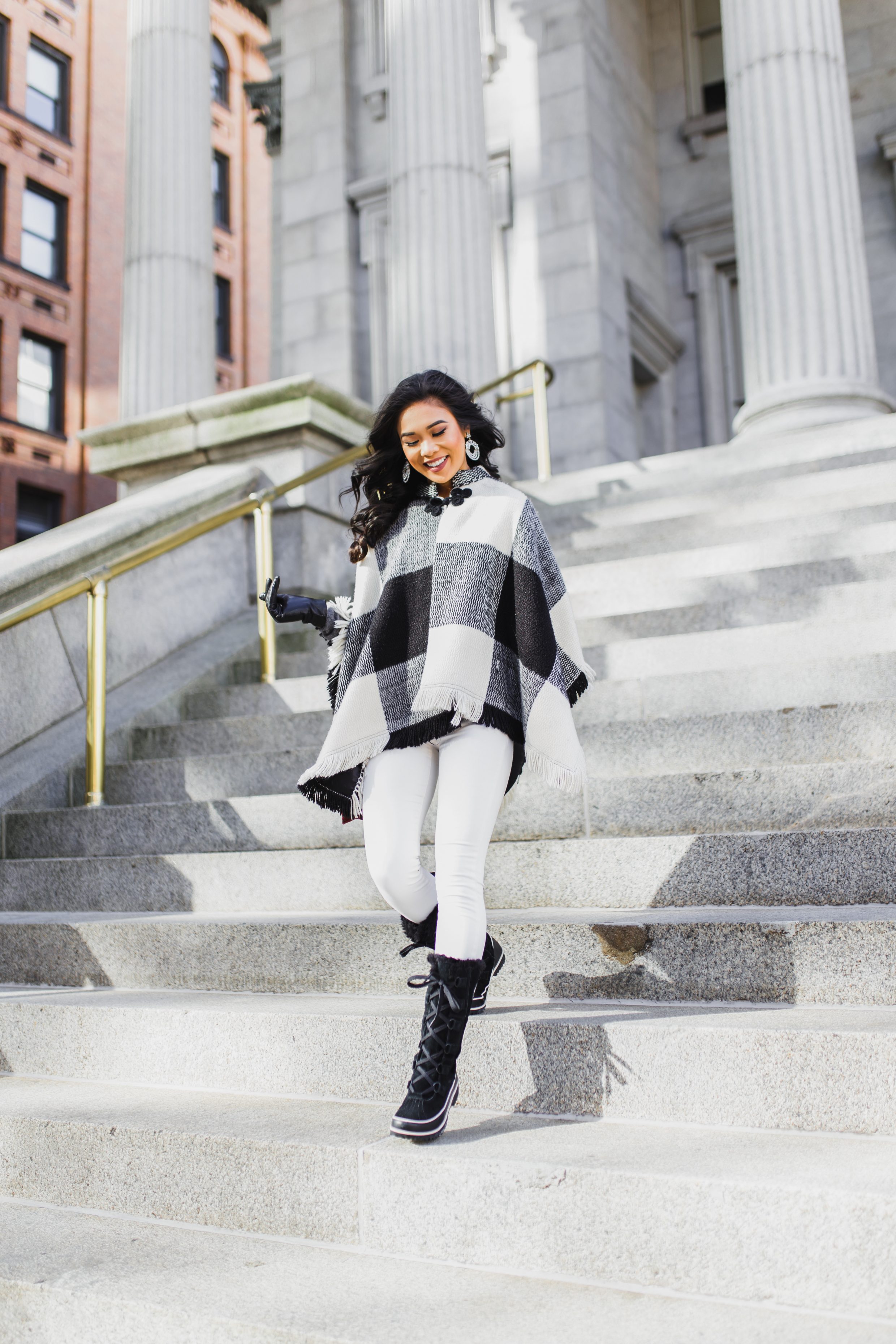 The best winter boots and black and white poncho