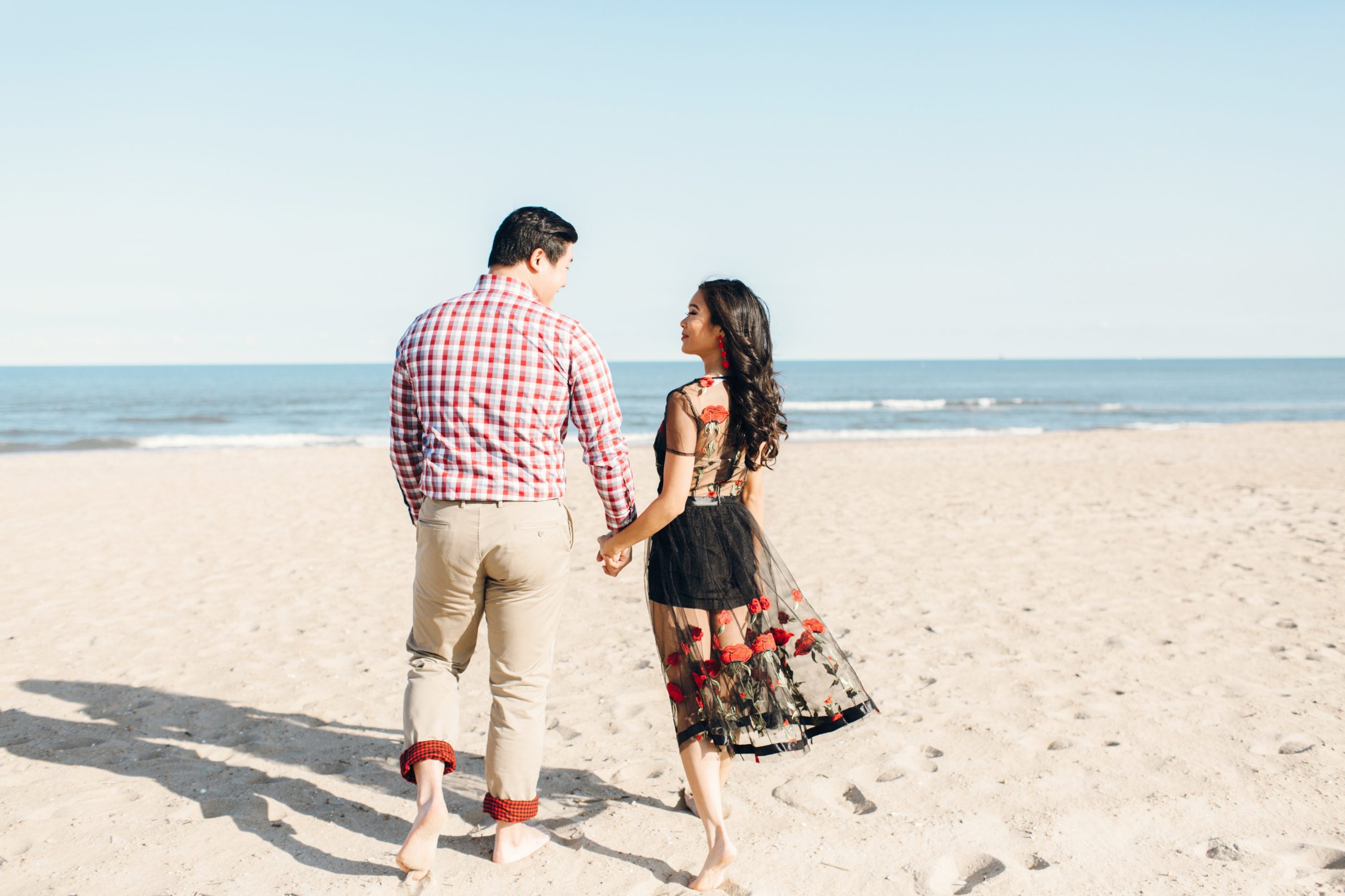 Eight Things Your Relationship Needs | Romantic Beach Photos