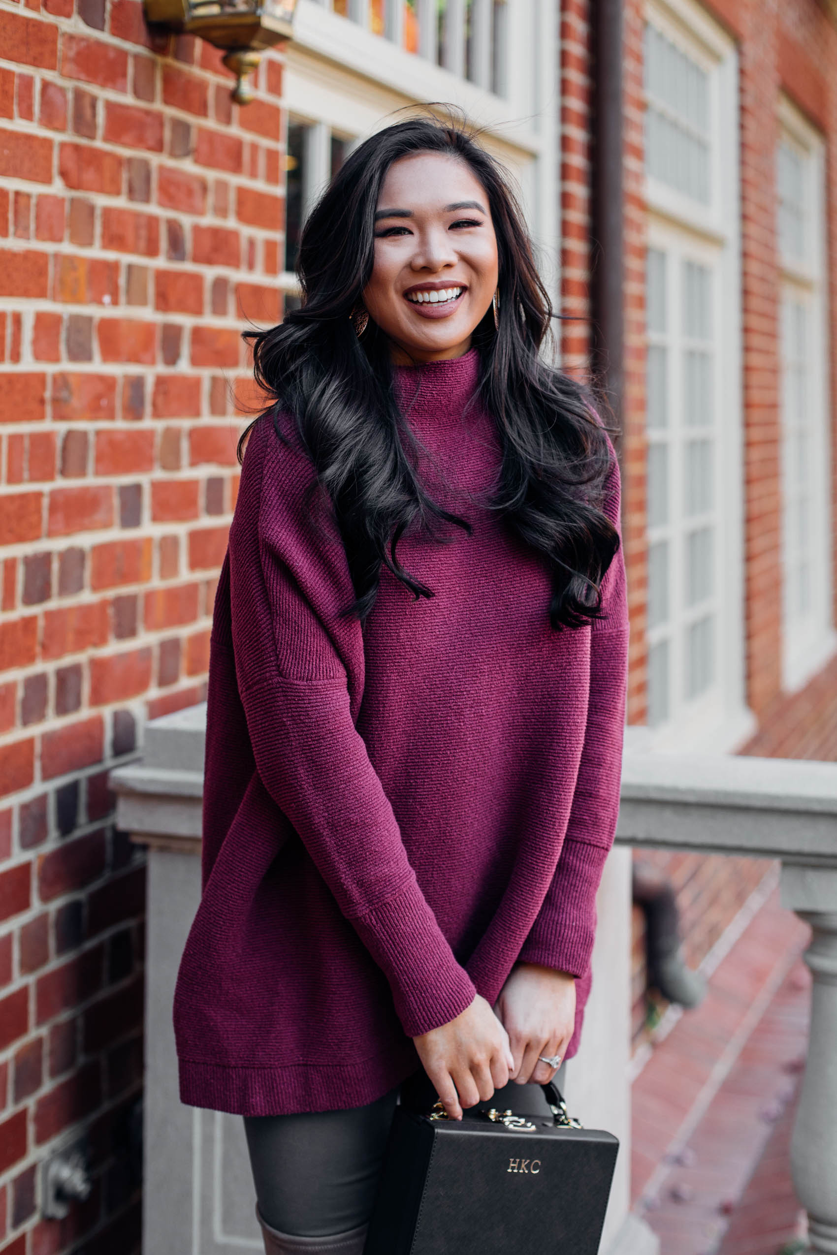 Blogger Hoang-Kim wearas the mulberry free people ottoman slouchy tunic for fall