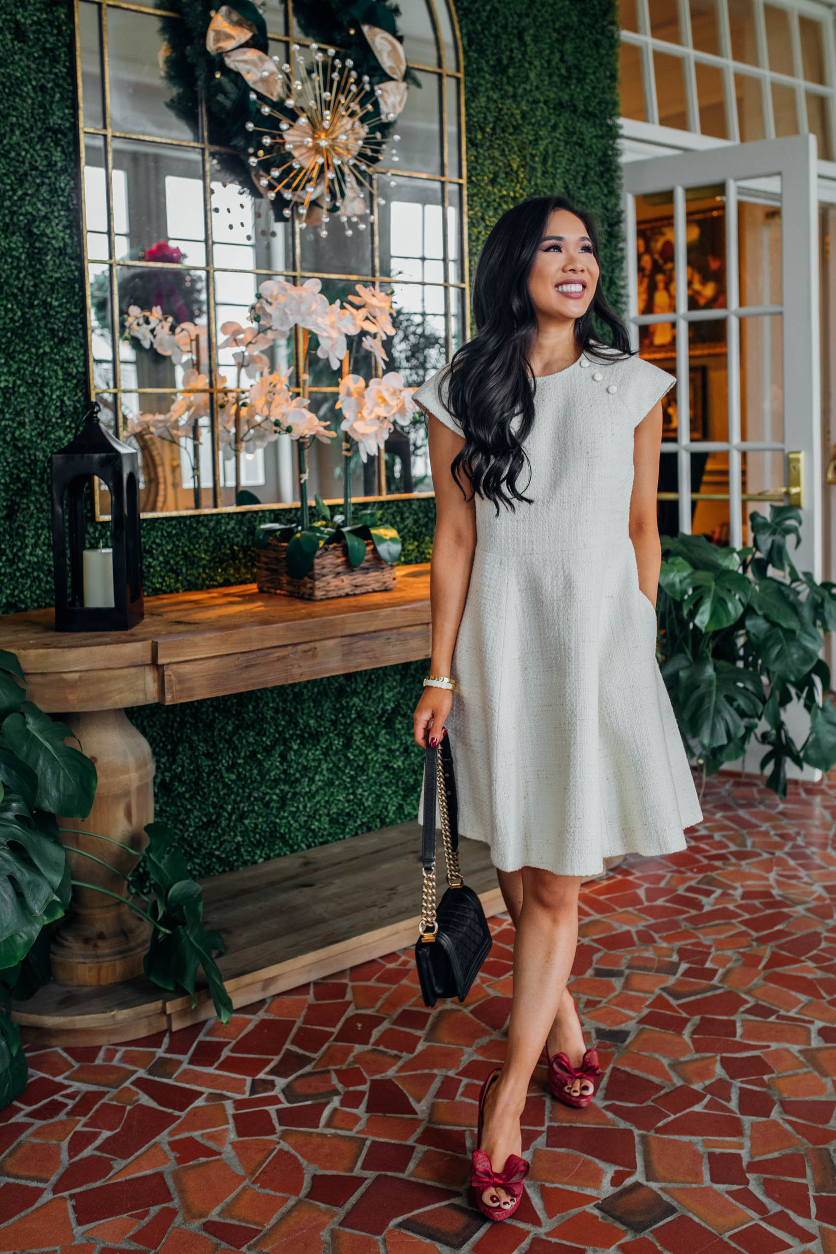 Blogger Hoang-Kim shares a Christmas outfit idea