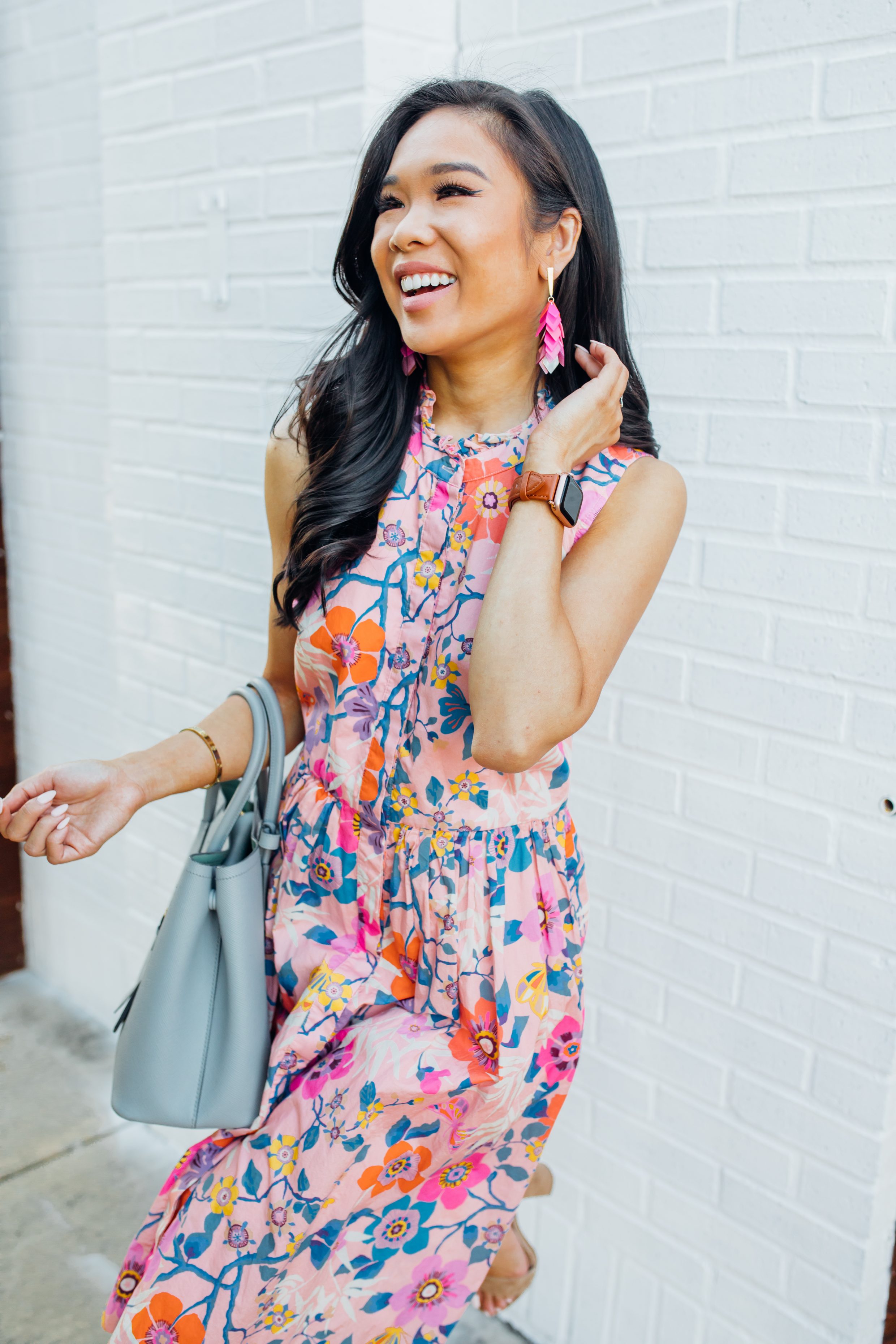 Blogger Hoang-Kim wears the Kendra Scott Jennifer earrings