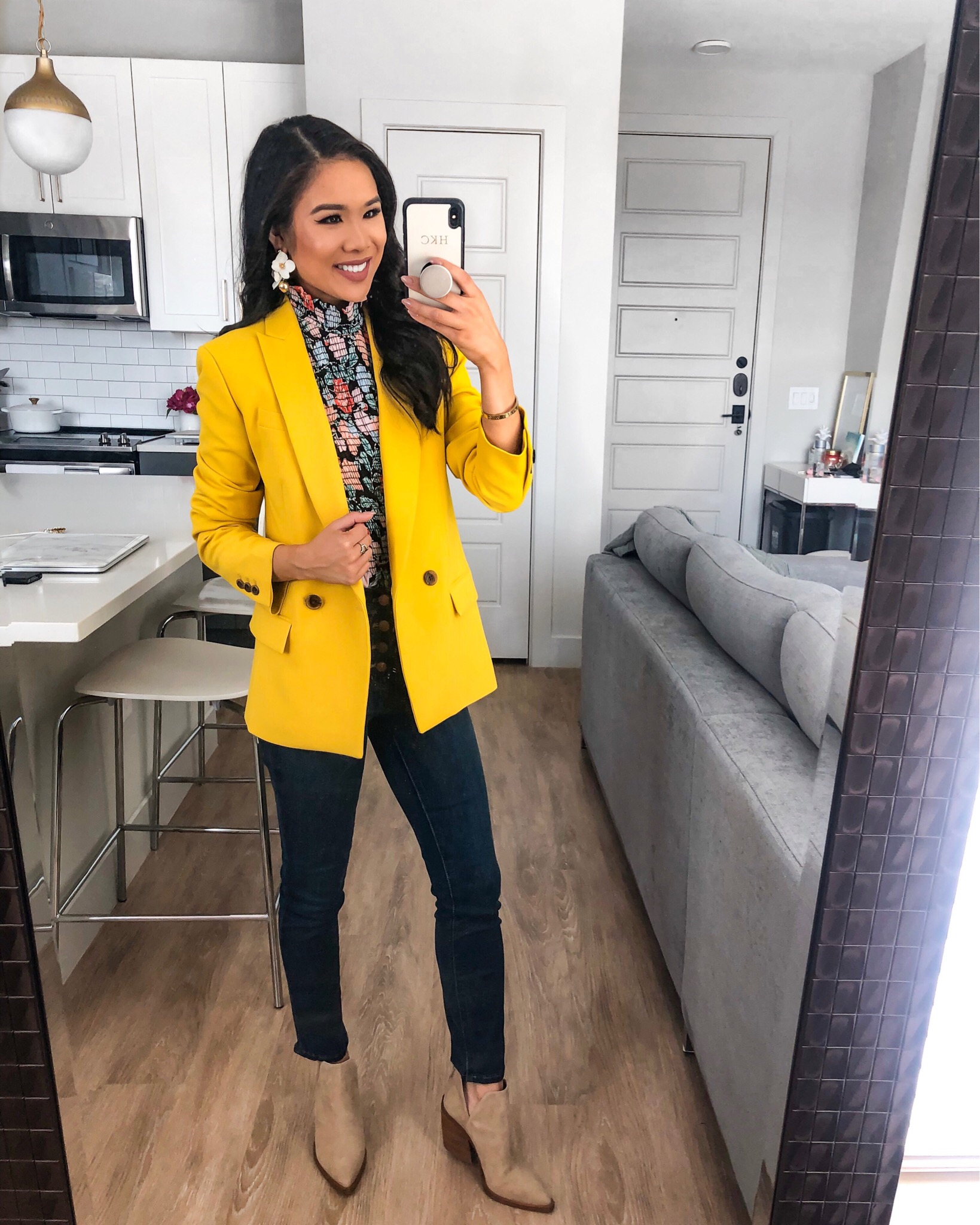 Petite Blogger Hoang-Kim wears a double breasted J.Crew blazer, Madewell Jeans and Vince Camuto Gigietta booties from the NSale