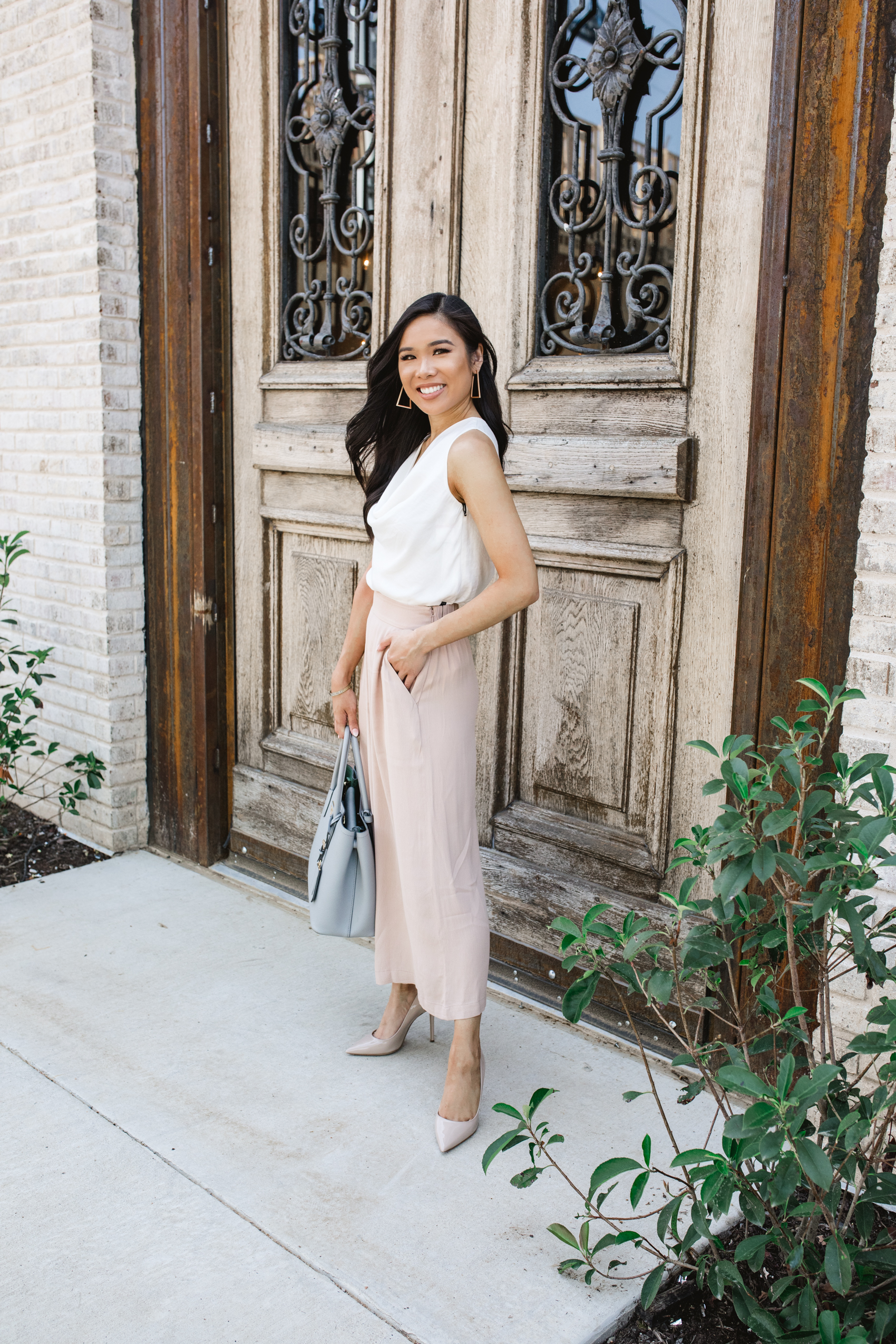 Dallas blogger Hoang-Kim shares how to style wide leg cropped pants for business casual