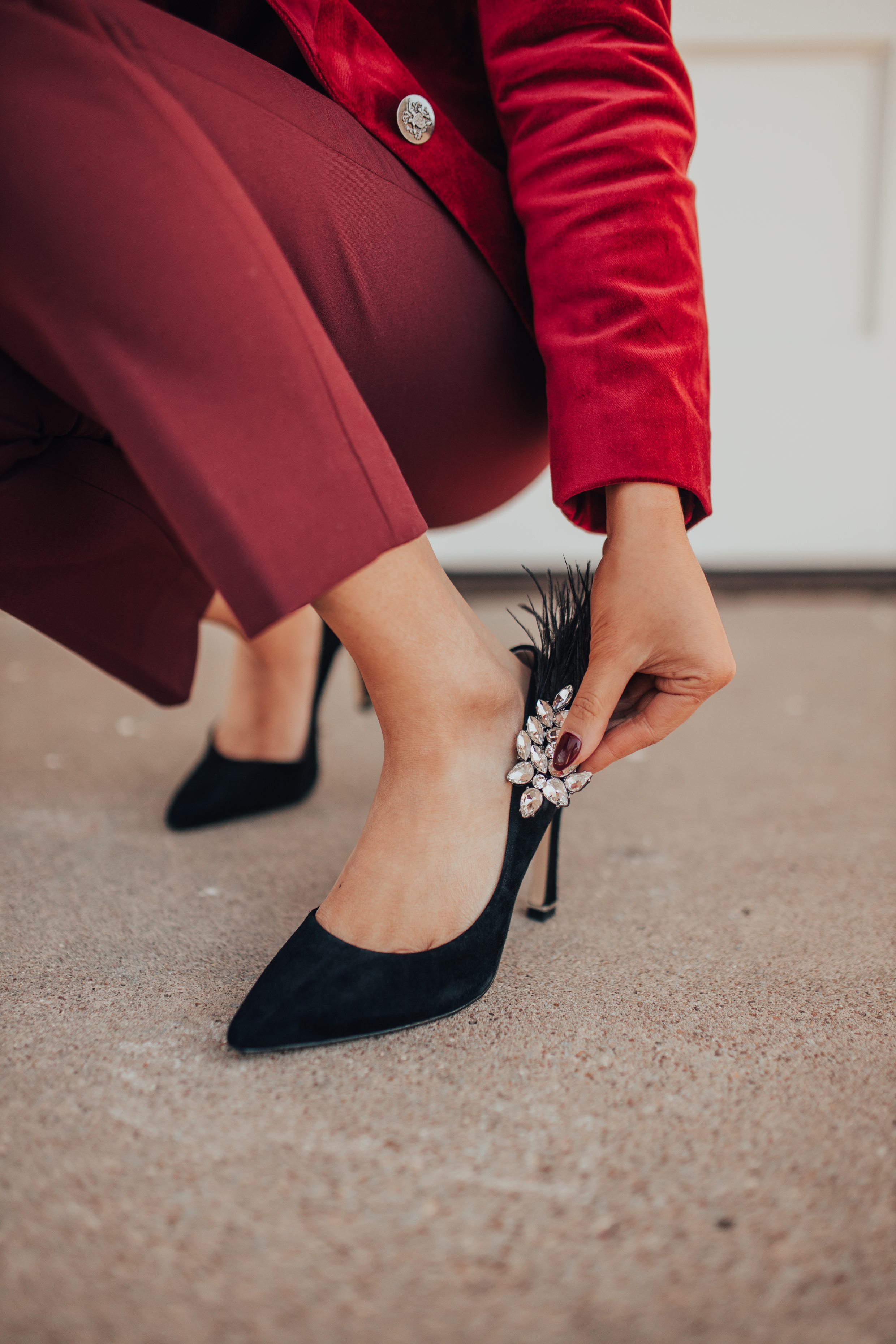 Shoe clips to change up the look of classic pumps