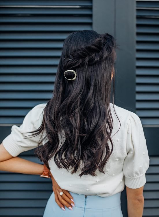 blogger hoang-kim cung in kendra scott hair clip