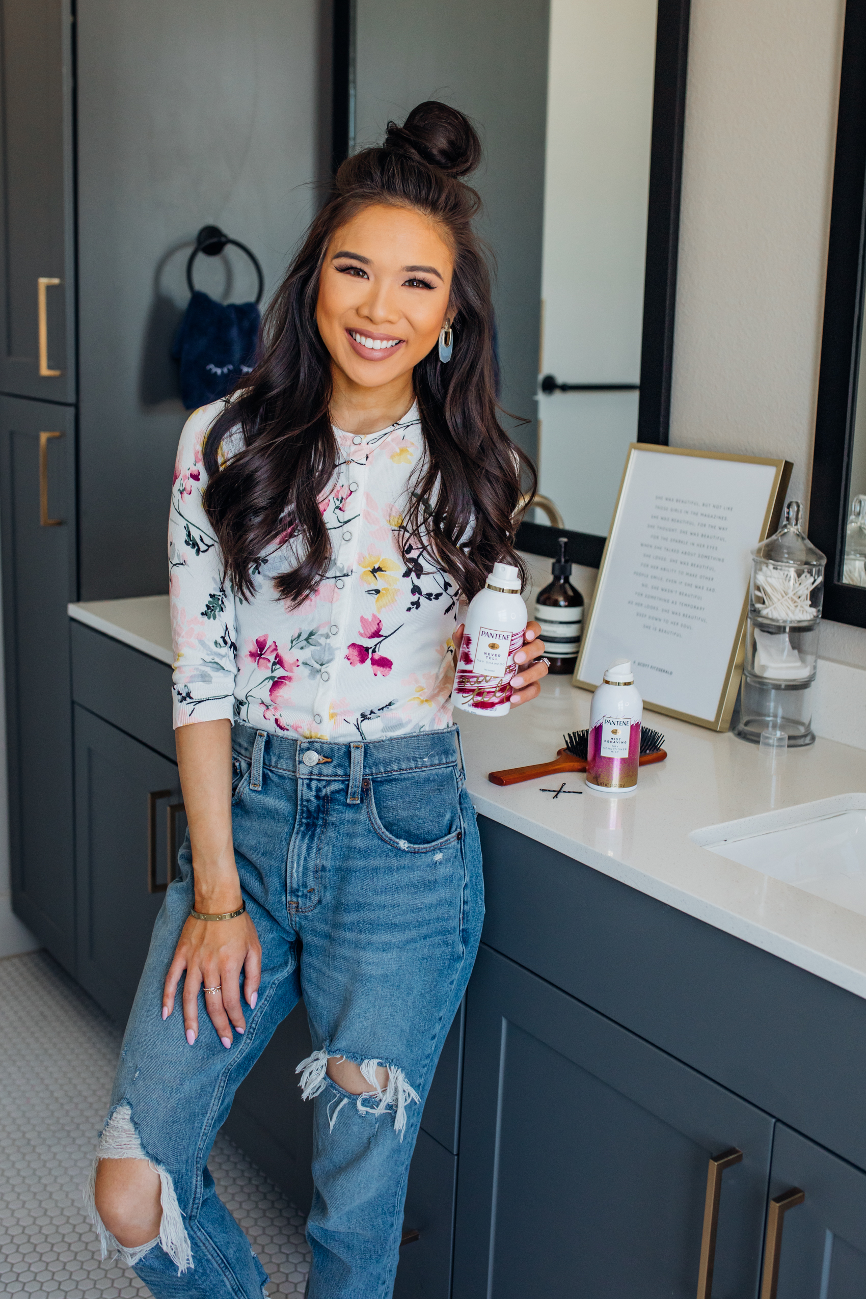 Blogger Hoang-Kim shares a hairstyle for not washing your hair and using dry shampoo