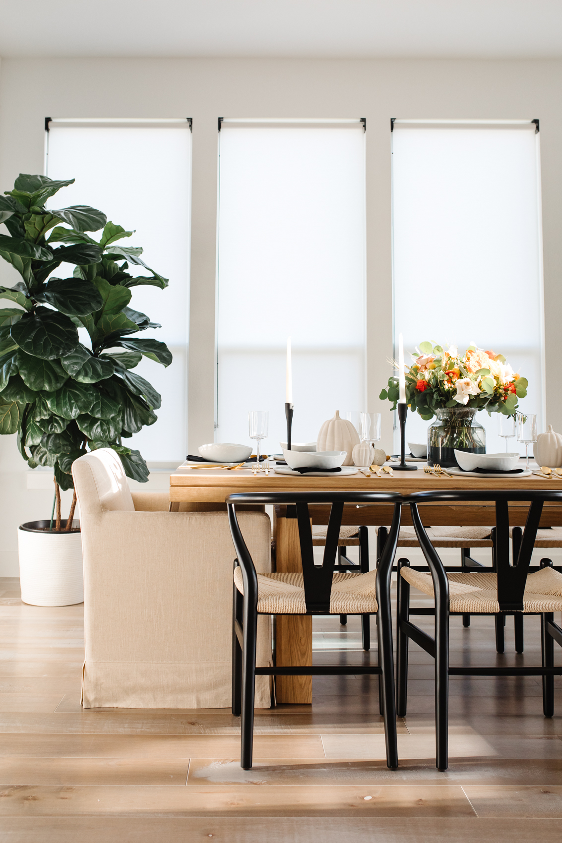 Blogger Hoang-Kim Cung shares Thanksgiving table decor inspiration in her transitional style home in Dallas, Texas