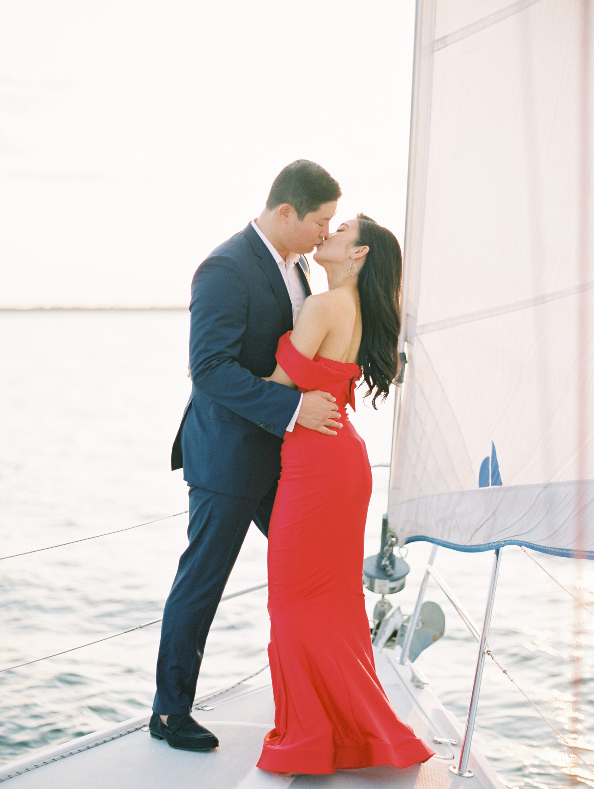 A First Look At Our Engagement Photos We Absolutely Love - Color & Chic