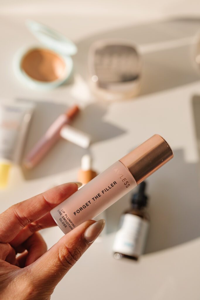 blogger hoang-kim cung shares the best lip glosses including Lawless Forget The Filler Lip Plumping Line Smoothing Gloss