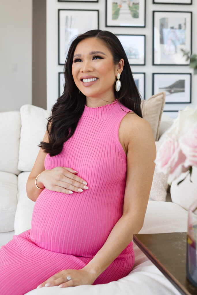 kendra scott pearl beaded elle statement earrings on blogger hoang-kim cung, sharing the best mother's day jewelry gifts